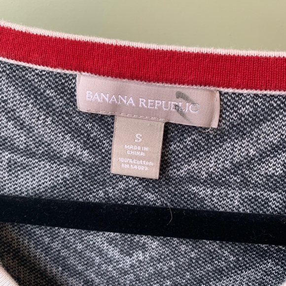 Banana Republic Sweater - Picture 3 of 3